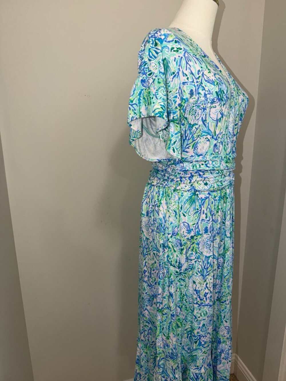 Lilly Pulitzer Midi Dress - Size Medium - Ocean Shell Print 🌊🐚 - Picture 2 of 5